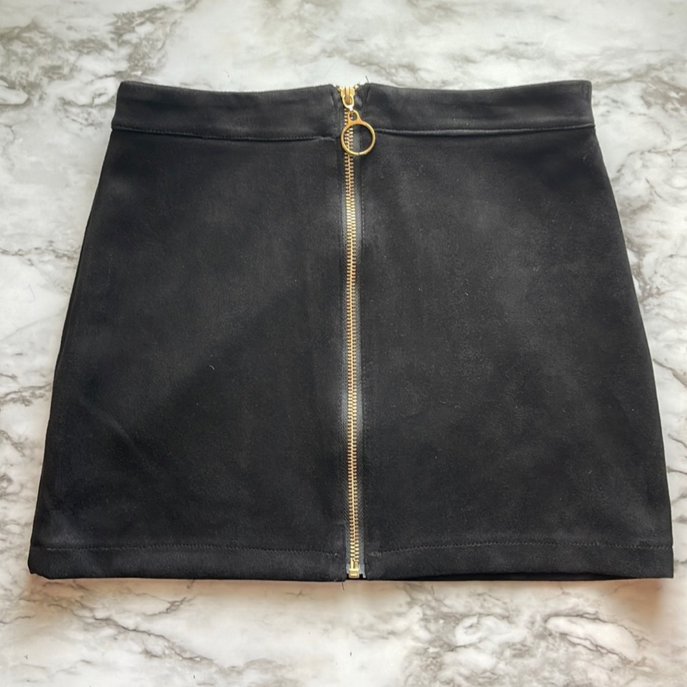 Black velvet, zip front (gold) mini skirt SHEIN size S